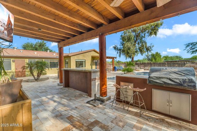 37044 N 7TH Avenue, Phoenix, AZ 85086