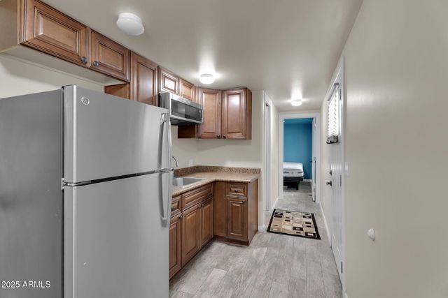 37044 N 7TH Avenue, Phoenix, AZ 85086