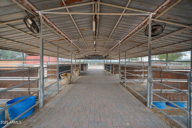 37044 N 7TH Avenue, Phoenix, AZ 85086