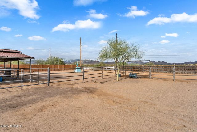 37044 N 7TH Avenue, Phoenix, AZ 85086