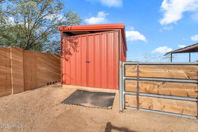 37044 N 7TH Avenue, Phoenix, AZ 85086