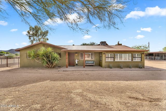 37044 N 7TH Avenue, Phoenix, AZ 85086