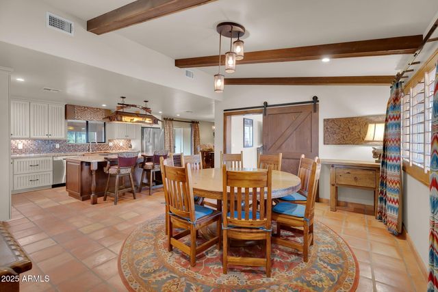 37044 N 7TH Avenue, Phoenix, AZ 85086