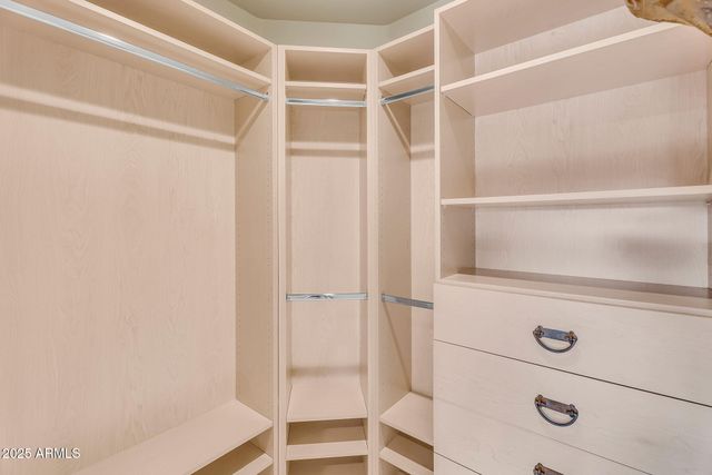 37044 N 7TH Avenue, Phoenix, AZ 85086