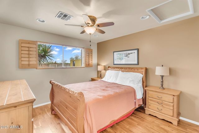 37044 N 7TH Avenue, Phoenix, AZ 85086