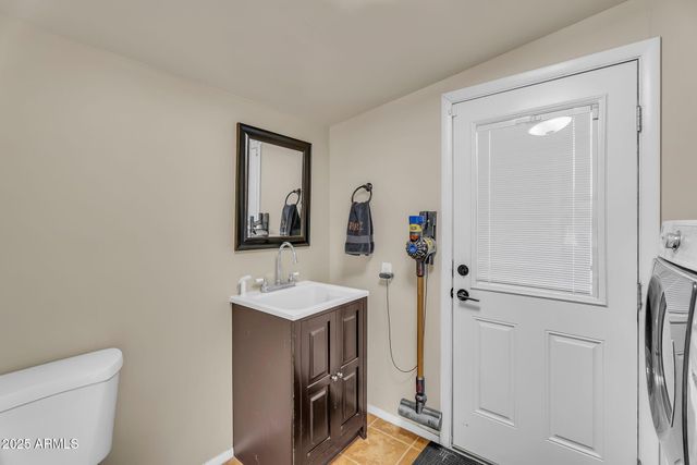 37044 N 7TH Avenue, Phoenix, AZ 85086