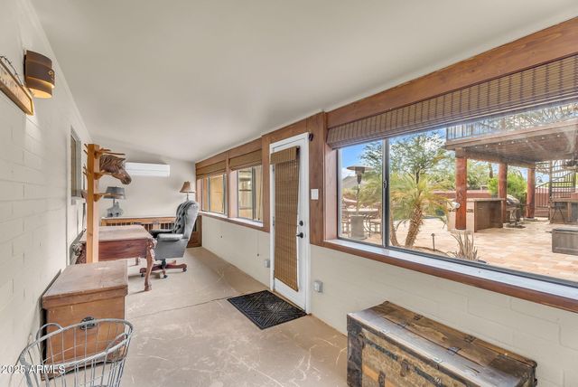 37044 N 7TH Avenue, Phoenix, AZ 85086