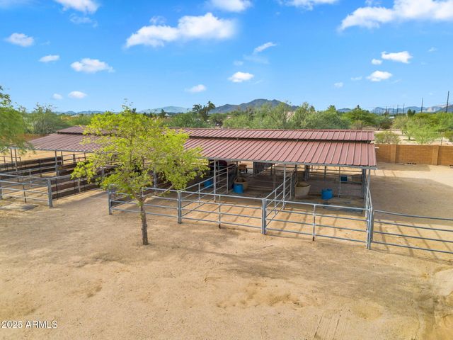 37044 N 7TH Avenue, Phoenix, AZ 85086