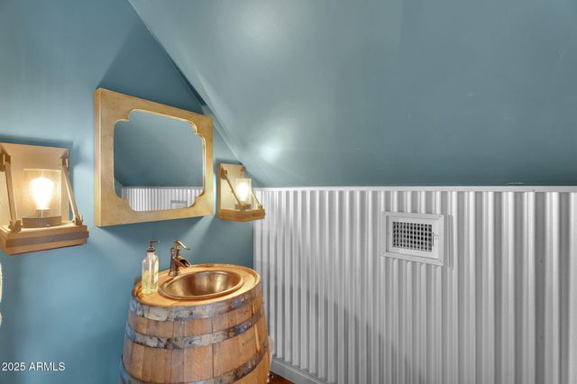 37044 N 7TH Avenue, Phoenix, AZ 85086