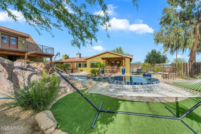 37044 N 7TH Avenue, Phoenix, AZ 85086