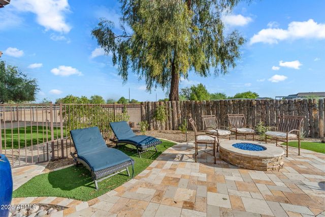 37044 N 7TH Avenue, Phoenix, AZ 85086