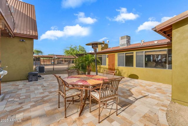 37044 N 7TH Avenue, Phoenix, AZ 85086