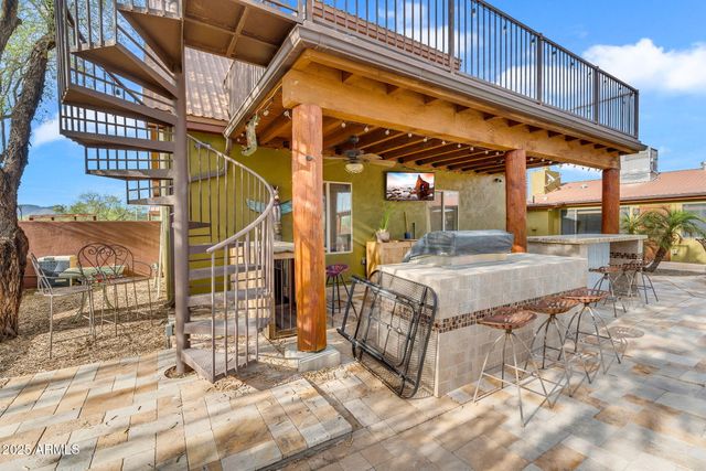 37044 N 7TH Avenue, Phoenix, AZ 85086