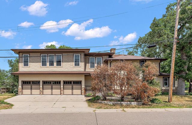 3260 Yosemite Avenue S, Saint Louis Park, MN 55416