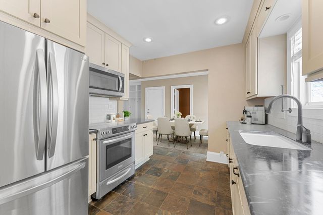 3260 Yosemite Avenue S, Saint Louis Park, MN 55416