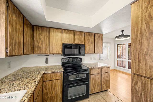 9358 E CITRUS Lane N, Sun Lakes, AZ 85248