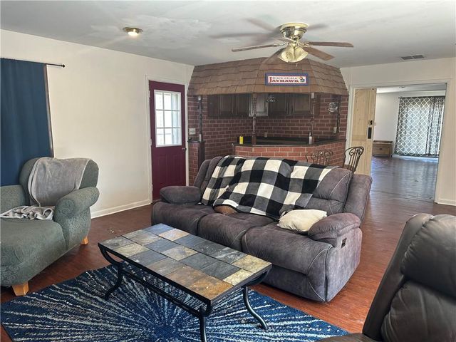 1335 N 9th Street, Independence, KS 67301