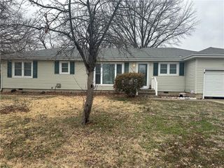 1335 N 9th Street, Independence, KS 67301