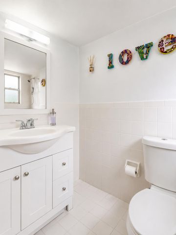 1245 WEST Avenue 302, Miami Beach, FL 33139