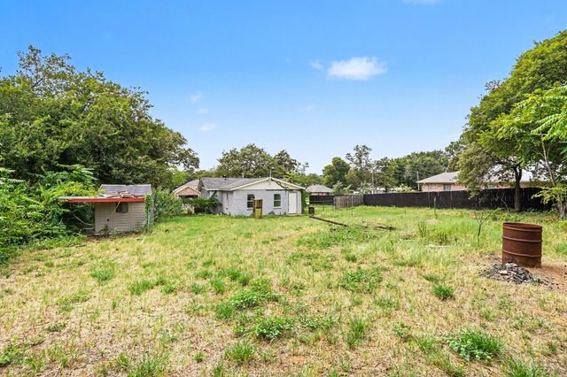 6337 Renwood Drive, Fort Worth, TX 76140