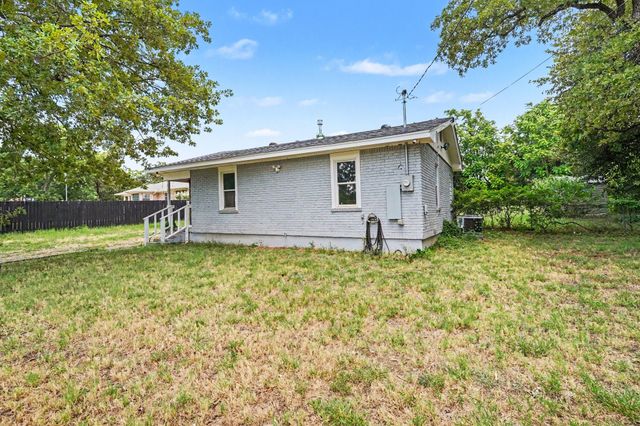6337 Renwood Drive, Fort Worth, TX 76140
