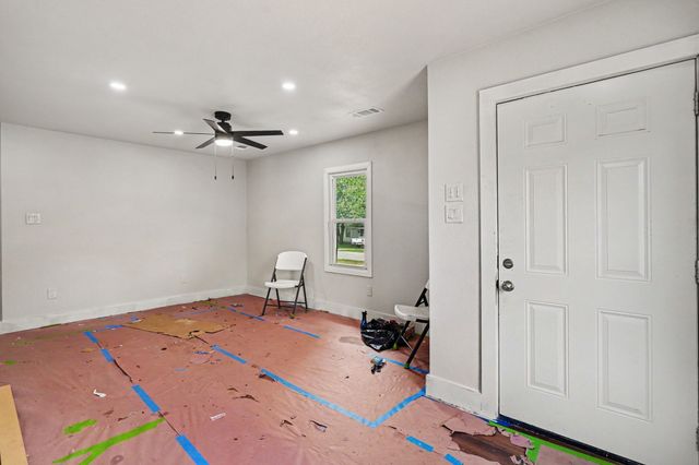 6337 Renwood Drive, Fort Worth, TX 76140
