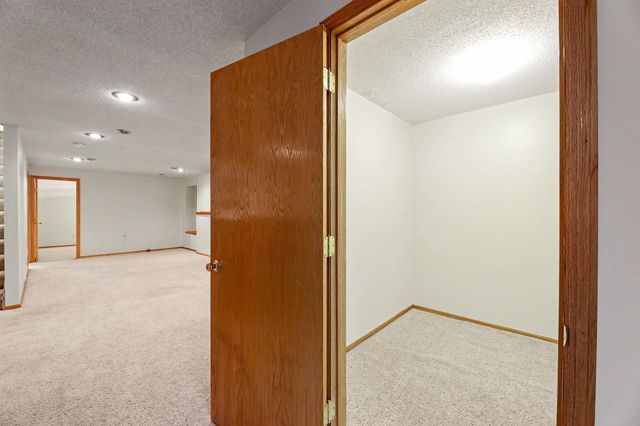 10114 W Jewell St, Wichita, KS 67209