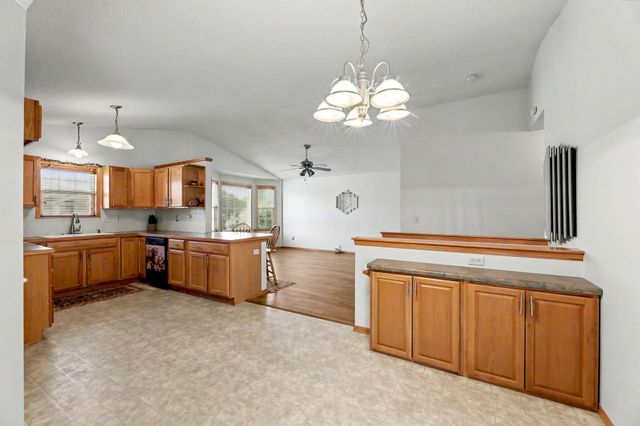 10114 W Jewell St, Wichita, KS 67209