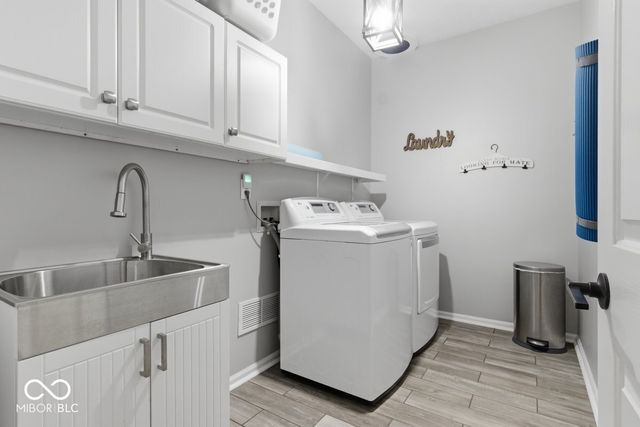 1338 Woodpond N Roundabout, Carmel, IN 46033