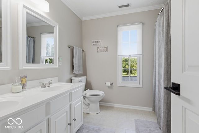1338 Woodpond N Roundabout, Carmel, IN 46033