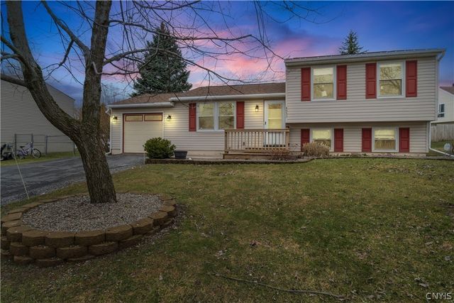 4953 Stillwood Lane, Clay, NY 13088