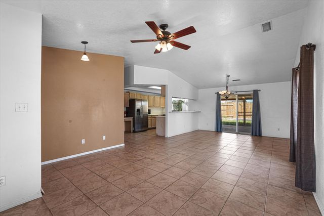 9101 Suncrest Avenue SW, Albuquerque, NM 87121