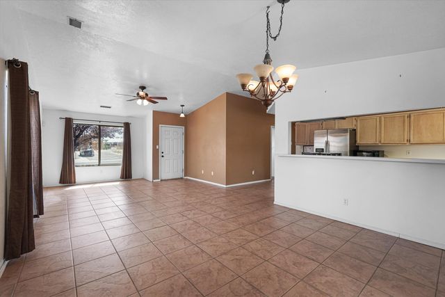 9101 Suncrest Avenue SW, Albuquerque, NM 87121