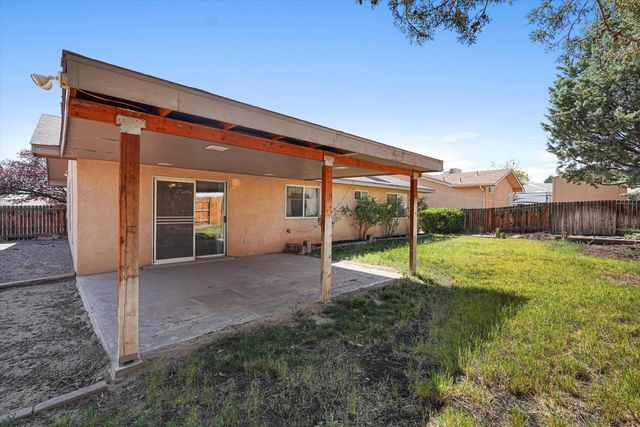 9101 Suncrest Avenue SW, Albuquerque, NM 87121