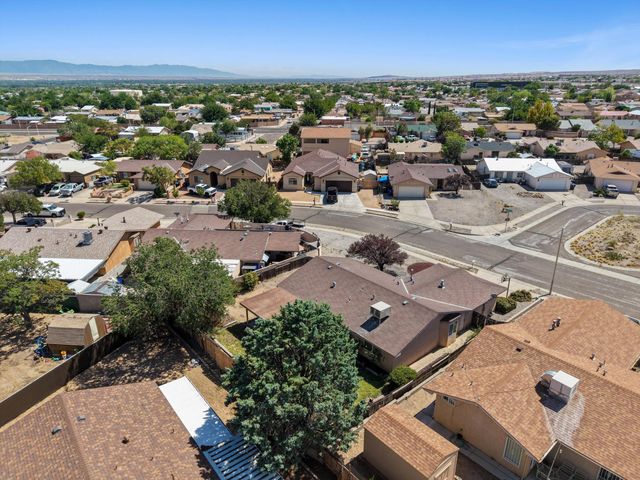 9101 Suncrest Avenue SW, Albuquerque, NM 87121