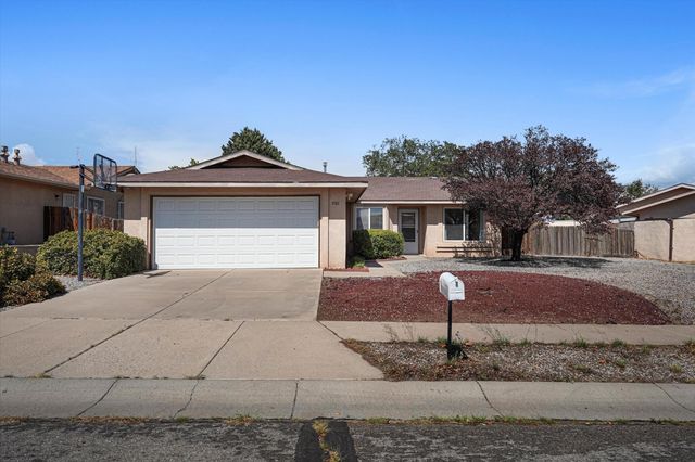 9101 Suncrest Avenue SW, Albuquerque, NM 87121