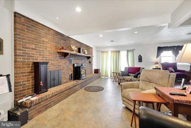 825 S SPRUCE ST, Annville, PA 17003