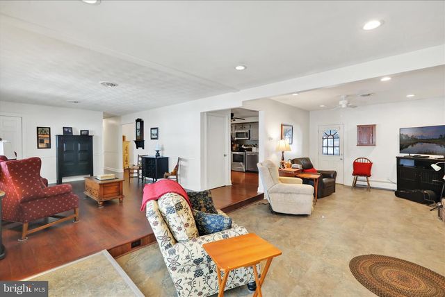 825 S SPRUCE ST, Annville, PA 17003