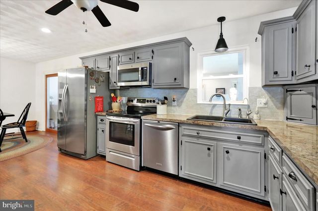 825 S SPRUCE ST, Annville, PA 17003