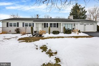 825 S SPRUCE ST, Annville, PA 17003