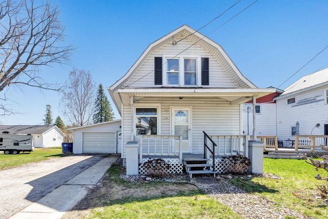 130 SUMMIT STREET, Pulaski, WI 54162