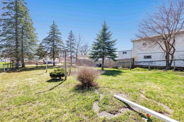 130 SUMMIT STREET, Pulaski, WI 54162