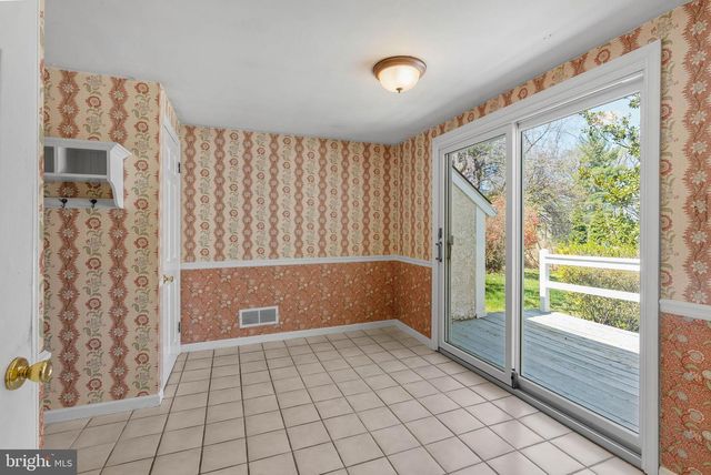 150 CONTINENTAL DR, Phoenixville, PA 19460