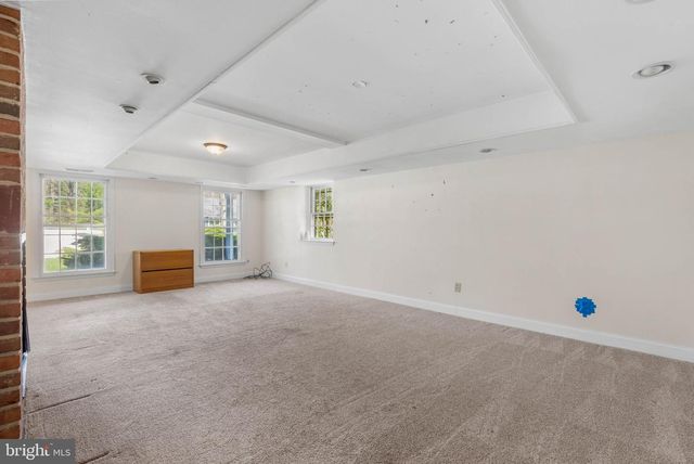 150 CONTINENTAL DR, Phoenixville, PA 19460