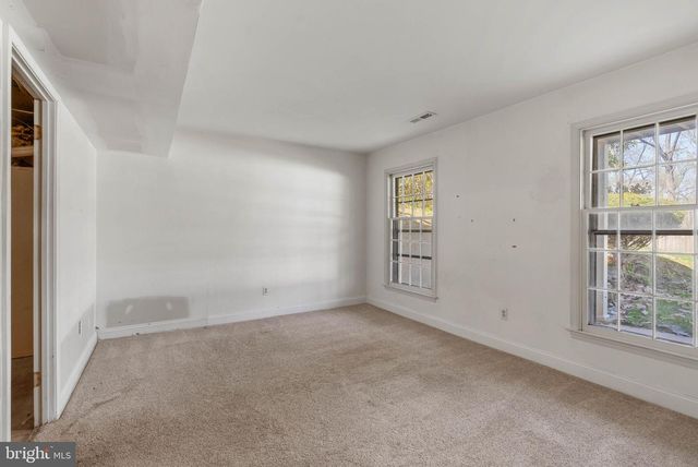 150 CONTINENTAL DR, Phoenixville, PA 19460