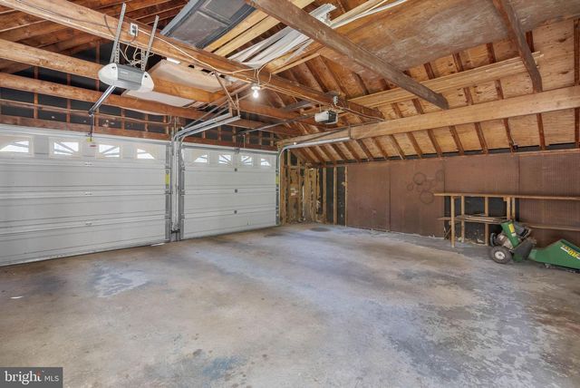 150 CONTINENTAL DR, Phoenixville, PA 19460