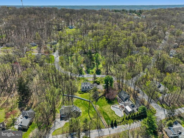 150 CONTINENTAL DR, Phoenixville, PA 19460