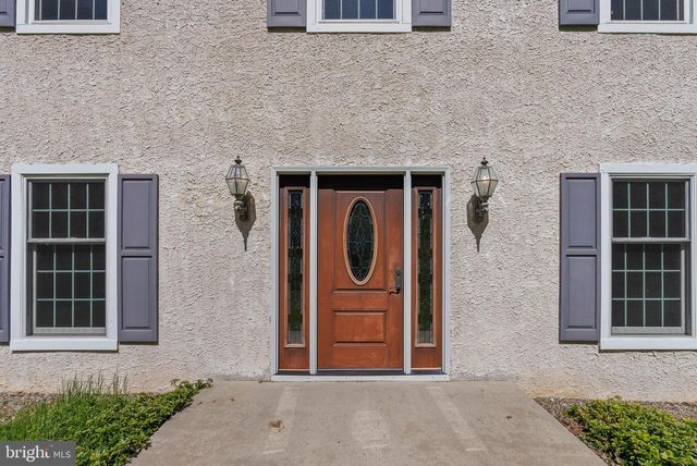 150 CONTINENTAL DR, Phoenixville, PA 19460