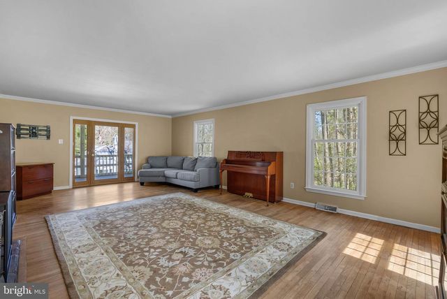 150 CONTINENTAL DR, Phoenixville, PA 19460