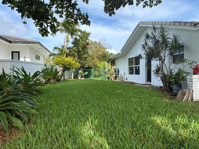 5660 Nassau Drive, Boca Raton, FL 33487